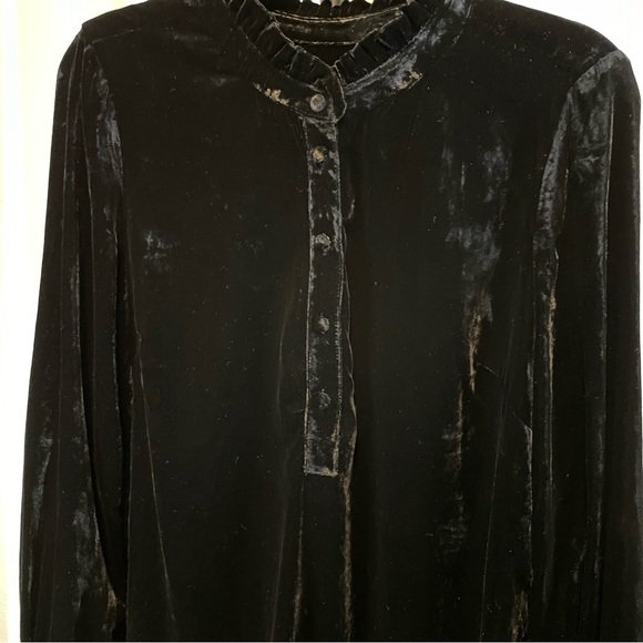Talbots black velvet, long sleeve, ruffle collar top, size Large - Picture 6 of 11